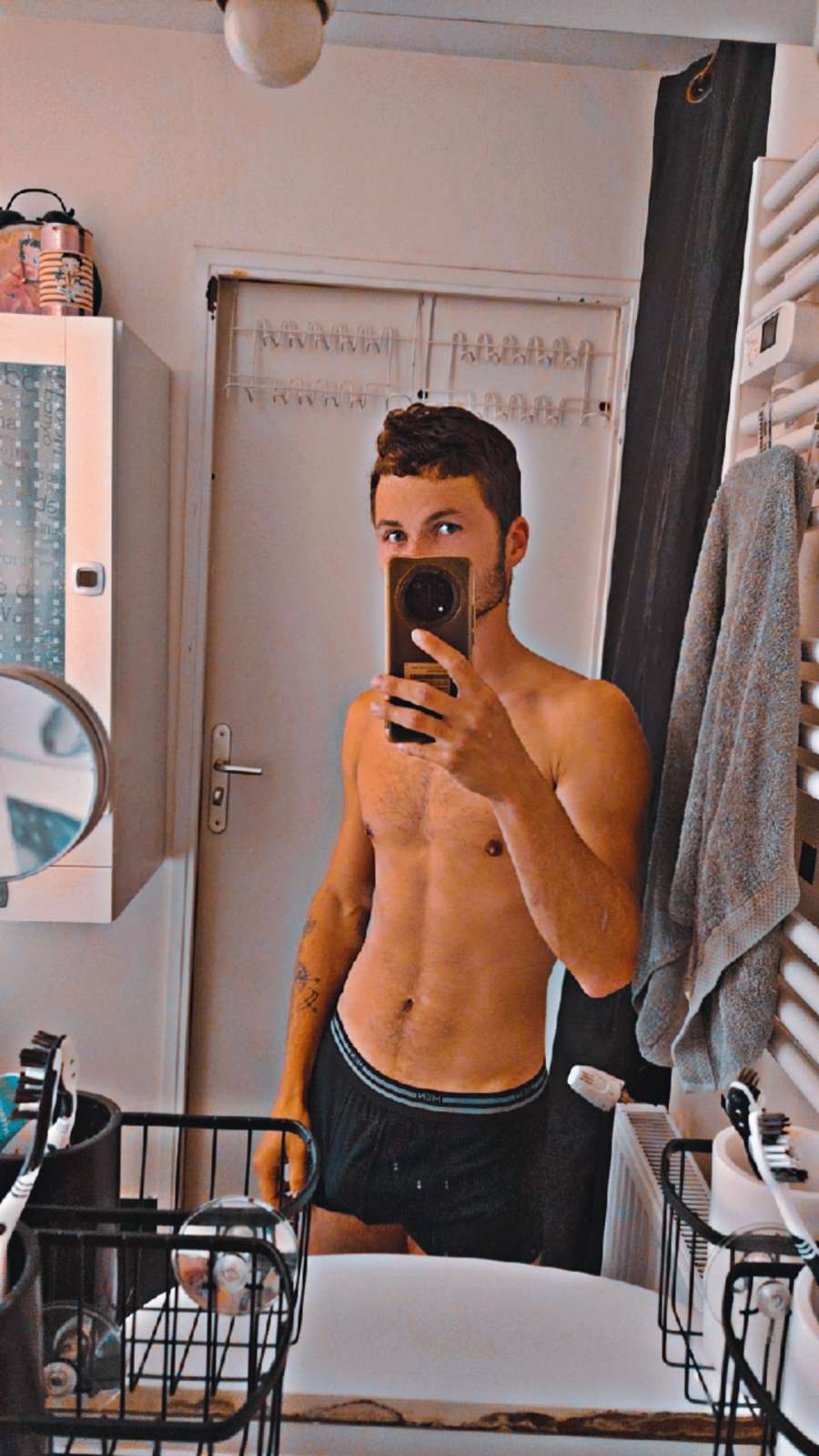 Profil von Afif